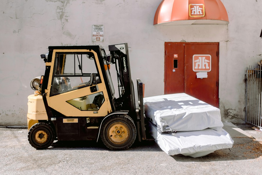 Logistics & Material Handling